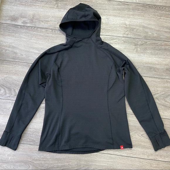 The North Face Lightweight Vaporwick Hoodie - Picture 5 of 16